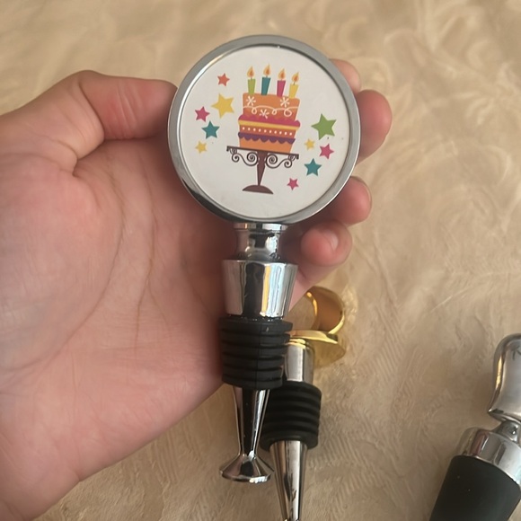 Reusable Wine Cork Bottle Wine Stopper Top Closer Seal will get all 3 of them - Picture 7 of 14